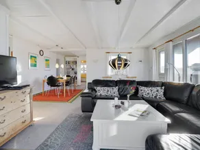 Child-friendly wonderful house with terrace | Next to the beach - Image 3