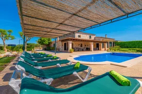 Family-oriented big villa with private pool, garden & barbeque - Image 4