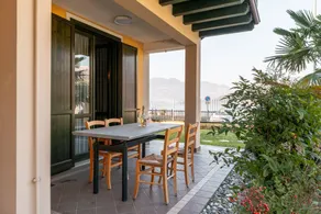 Holiday apartment with terrace, pool & garden | Lake view - Image 4