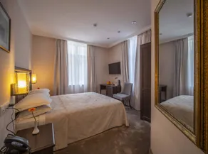 Dedicated room | Near Alexander Nevsky Cathedral | Garden view - Image 1