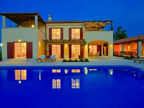 Fully equipped spacious holiday home with barbeque, sauna & private pool | Nature view | Dogs allowed - Image 3