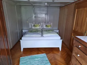 Charmant appartement de vacances entièrement équipé avec barbecue et jardin | Vue jardin | Avec animaux autorisés - Image 5