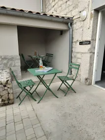 "Gîte Ferrari" 4–6 guests, Ruoms center, shared pool, private terrace, air conditioning - Image 2
