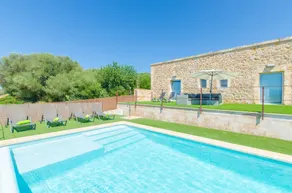 Kinderfreundliche Villa mit Terrasse, privatem Pool und Grill - Image 2