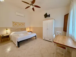Il Mirto: Camere Famiglia con angolo cucina in veranda - Image 3