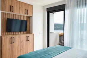 Apartment | Water view - Image 3