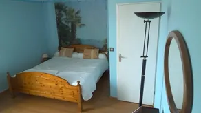 Lovely dedicated room with garden - Image 4
