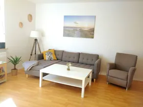 Apartment with garden & barbecue | Garden view - Image 2