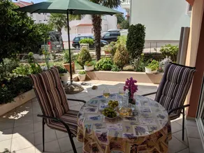 Flat with terrace & barbecue - Image 2