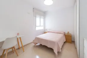 Beautiful dedicated room - Image 2