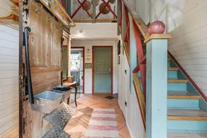 Holiday home with garden & terrace - Image 2