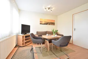 Alluring Bungalow in Boltenhagen with Fenced Garden - Image 2