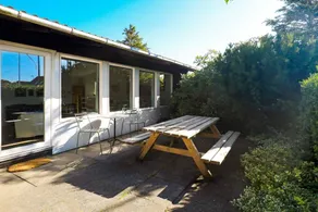 Beautiful house with garden & terrace | Pets allowed - Image 2