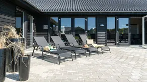 Holiday home with terrace, hot tub & pool - Image 5