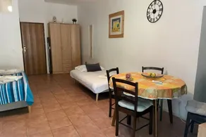 Charming studio with river view - Image 3