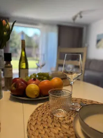 Holiday apartment with garden & terrace - Image 3