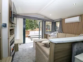 Cottage with BBQ, pool & garden - Image 4