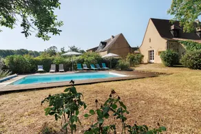 Ferienhaus „Gîte für 10 bis 12 Personen mit Pool“ und WLAN - Image 2