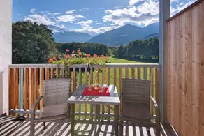 Apartment with terrace, garden & barbecue | Garden view - Image 2