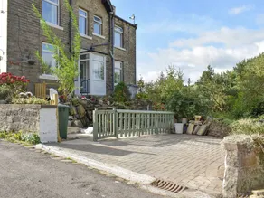 Family-oriented nice cottage with garden - Image 2