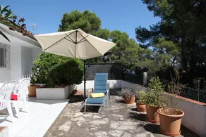 House with garden, barbecue & terrace | Garden view - Image 2