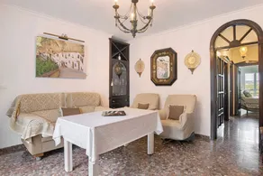 Holiday home with terrace | City view - Image 4