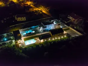 House with garden, terrace & private pool - Image 3