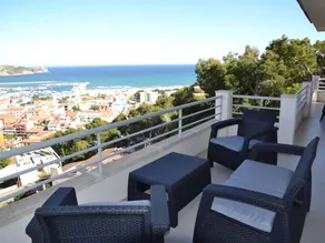 Appartement de vacances entièrement équipé avec jardin, barbecue et piscine - Image 4