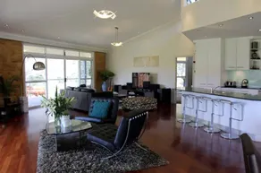 Rotating Cottage Rental with Panoramic Views in Caffrey's Flat, New South Wales - Image 3