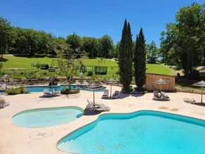 Chalet mit beheiztem Pool und Terrasse - Image 2