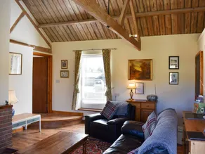 Family-oriented cottage with garden | Pets are welcome - Image 4