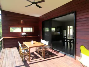 Modern Cabin with Panoramic Nature Views in Lamington, Queensland, Australia - Image 3
