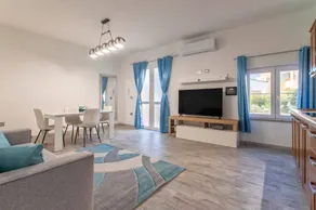 Thomas' House - Image 2