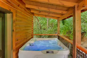 Holiday home with barbeque, jacuzzi & pool | Mountain view - Image 4