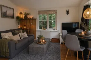 Holiday home with terrace & garden - Image 4