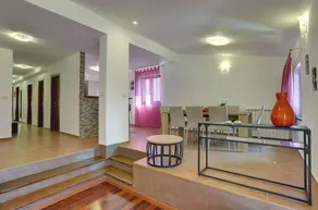 Ferienhaus mit Whirlpool, Grill und Terrasse - Image 5