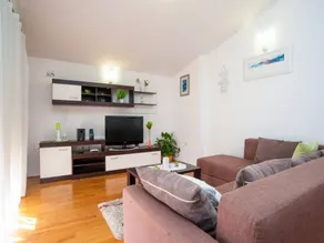 Flat with terrace | Water view - Image 3
