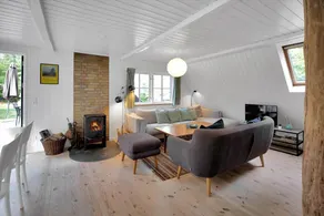 House with terrace, sauna & barbecue - Image 2