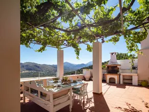 Traditionelle Villa mit Pool und BBQ, in der Näh - Image 3