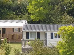 Mobile home with pool - Image 2