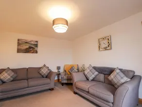 Cottage with garden - Image 4