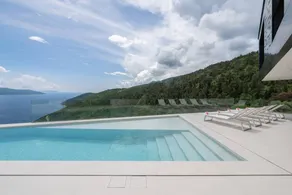 Voll ausgestattete tolle Villa mit Terrasse, Garten und Pool | Poolblick - Image 2