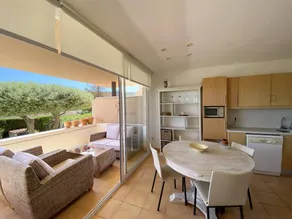 Fully equipped flat with pool - Image 5