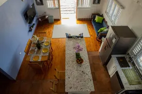 Familienfreundliche weiträumige Wohnung mit Garten, schnellem Internet und privatem Pool | Meerblick - Image 4