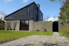Fully equipped nice bungalow with terrace & garden | Pet-friendly - Image 4
