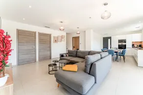 Holiday home with pool & barbecue - Image 2