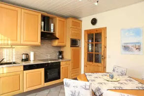 Flat with garden & terrace | Garden view - Image 5