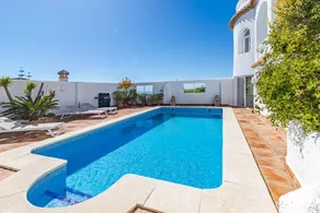 Villa mit Grill, Terrasse und beheiztem Pool | Strandblick - Image 4