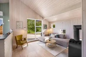 Holiday home with sauna, terrace & hot tub | Sea view - Image 4
