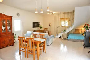 Villa with garden, terrace & private pool - Image 2